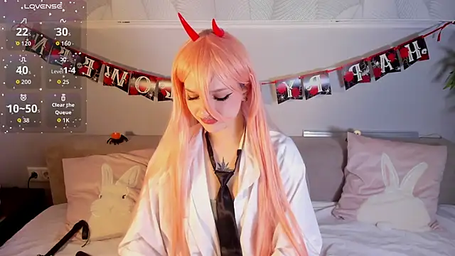 Snapshot of Molly_Platt chatting on 10-30-25, 09:22 Molly Platt online show from 10-30-25, 09:22