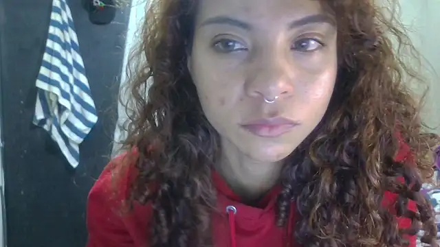 Snapshot of VioletV chatting on 06-18-26, 12:44 VioletV online show from 06-18-26, 12:44