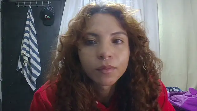 Snapshot of VioletV chatting on 06-19-26, 01:21 VioletV online show from 06-19-26, 01:21