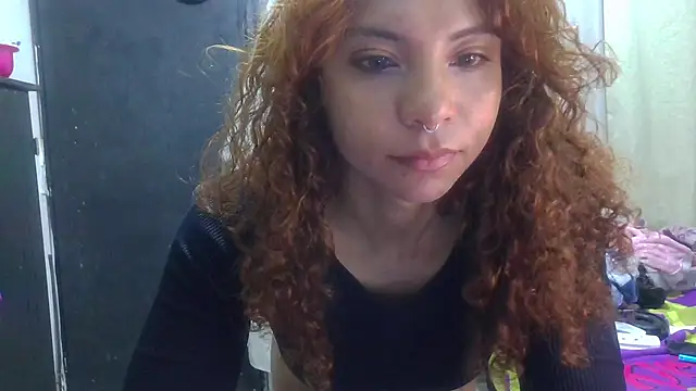Snapshot of VioletV chatting on 07-15-26, 03:34 VioletV online show from 07-15-26, 03:34