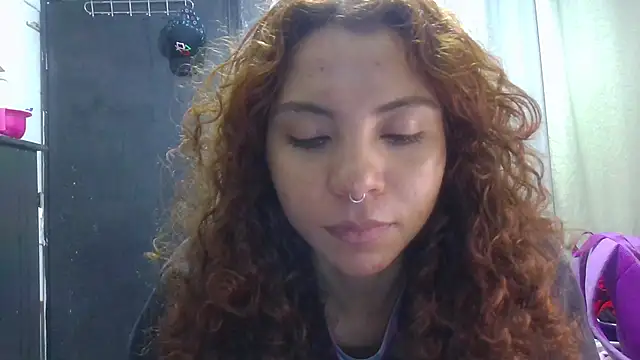 Snapshot of VioletV chatting on 07-16-26, 02:06 VioletV online show from 07-16-26, 02:06