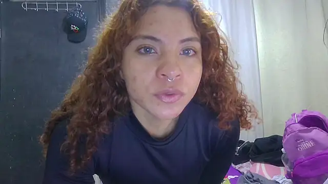 Snapshot of VioletV chatting on 07-22-26, 01:19 VioletV online show from 07-22-26, 01:19