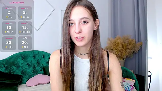 Little cherryy   online show from 09-17-25, 06:26