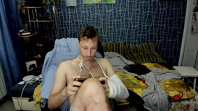 Snapshot of CuteBoy228 chatting on 06-04-26, 09:10 CuteBoy228 online show from 06-04-26, 09:10