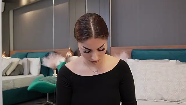 Snapshot of EmilyTrix chatting on 09-30-25, 05:01 EmilyTrix online show from 09-30-25, 05:01