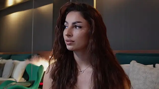 Snapshot of EmilyTrix chatting on 11-02-25, 02:19 EmilyTrix online show from 11-02-25, 02:19