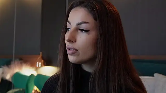 Snapshot of EmilyTrix chatting on 11-06-25, 05:25 EmilyTrix online show from 11-06-25, 05:25