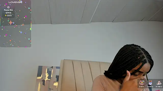 Snapshot of Sophia_Ebony chatting on 10-01-25, 12:33 Sophia Ebony online show from 10-01-25, 12:33