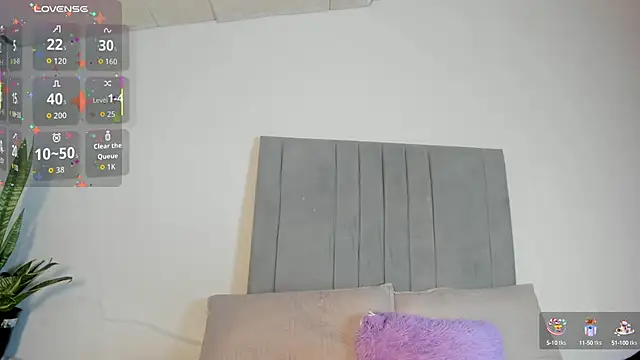 Snapshot of Sophia_Ebony chatting on 10-14-25, 01:34 Sophia Ebony online show from 10-14-25, 01:34