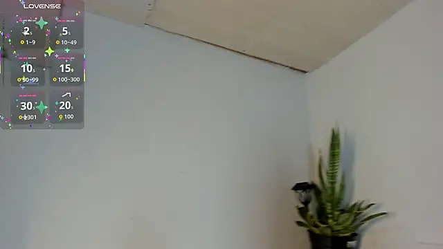 Snapshot of Sophia_Ebony chatting on 10-17-25, 12:30 Sophia Ebony online show from 10-17-25, 12:30