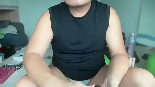 Snapshot of this_is_77 chatting on 09-21-25, 06:37 this is 77 online show from 09-21-25, 06:37