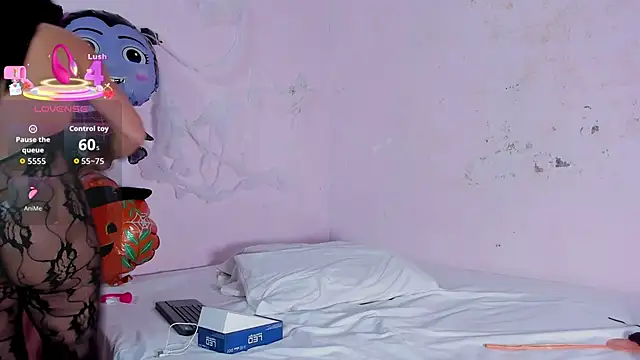 kethe love  online show from 10-31-25, 09:05