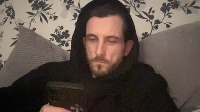 Snapshot of Big8inchUncutCock chatting on 04-03-26, 08:18 Big8inchUncutCock online show from 04-03-26, 08:18