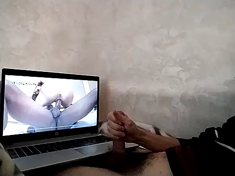 Mandy1212 online show from 11-30-25, 08:51