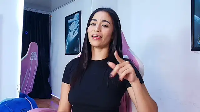Snapshot of GraceWallace_ chatting on 07-17-26, 04:41 GraceWallace online show from 07-17-26, 04:41