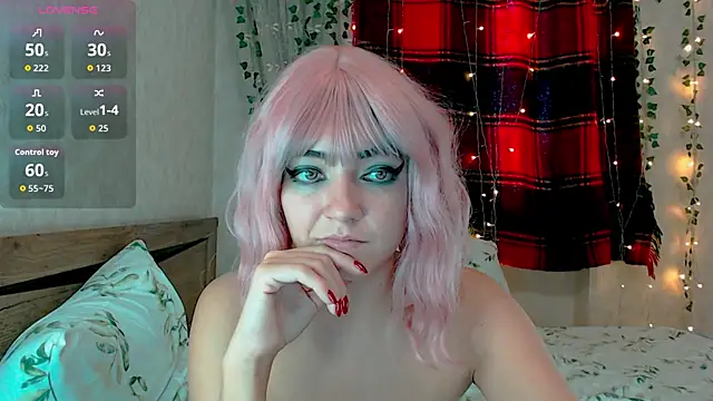 Snapshot of MagicPink chatting on 11-01-25, 11:56 MagicPink online show from 11-01-25, 11:56