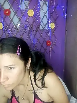 Snapshot of karinnahotdirty chatting on 09-11-25, 07:47 karinnahotdirty online show from 09-11-25, 07:47