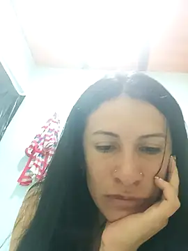 Snapshot of karinnahotdirty chatting on 12-14-25, 04:01 karinnahotdirty online show from 12-14-25, 04:01