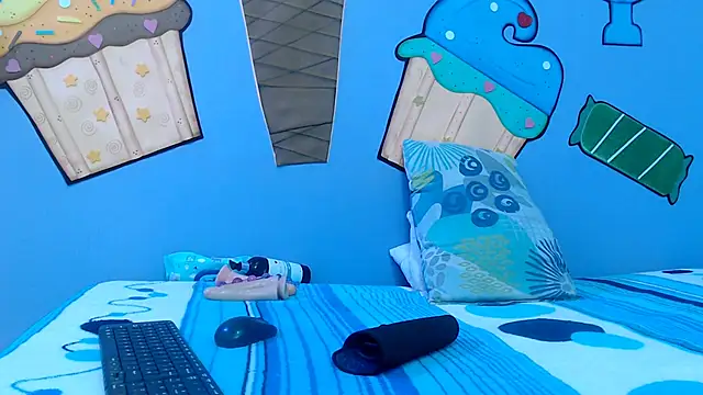 skinnykalitzo18 online show from 01-12-26, 02:22