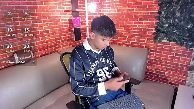 Thiago Kozak online show from 05-08-26, 02:44