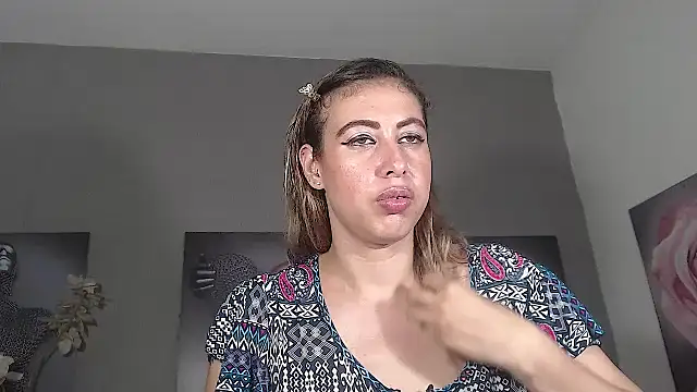 AntonellaBlanc online show from 05-22-26, 04:52