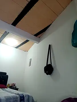 Hanna Kieran online show from 10-10-25, 05:56