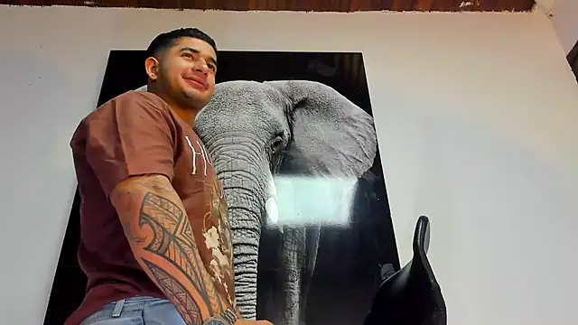 king falconer online show from 10-29-25, 02:47