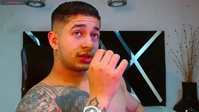 king falconer online show from 11-14-25, 01:15