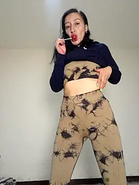 Oriana111 online show from 10-21-25, 04:46