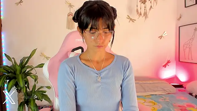 princessluna 19 online show from 05-16-26, 10:41