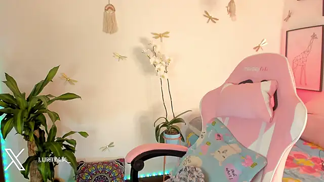 princessluna 19 online show from 05-21-26, 10:39