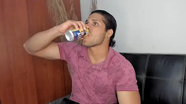 Snapshot of Evansdark1 chatting on 10-24-25, 11:34 Evansdark1 online show from 10-24-25, 11:34