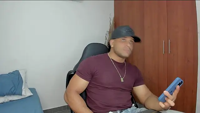 Evansdark1 online show from 04-12-26, 12:48