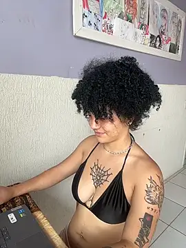 Snapshot of CamillyBlum chatting on 11-15-25, 03:52 CamillyBlum online show from 11-15-25, 03:52