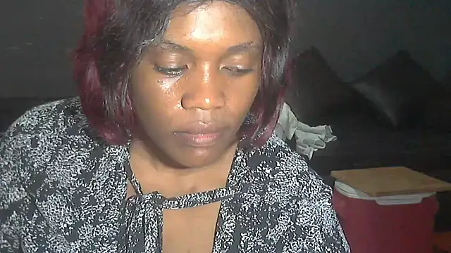 Snapshot of sexythae32 chatting on 11-16-25, 02:00 sexythae32 online show from 11-16-25, 02:00