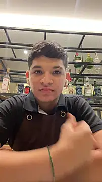 Snapshot of RobinLenoxx chatting on 11-19-25, 12:21 RobinLenoxx online show from 11-19-25, 12:21