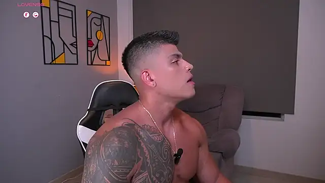 tyler muscle1 online show from 04-07-26, 02:01