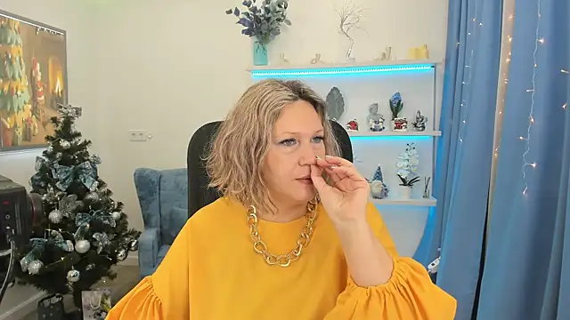 NinaStarle online show from 12-17-25, 04:18