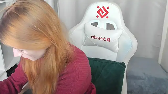 Snapshot of CarolinaGilbert chatting on 10-30-25, 09:11 CarolinaGilbert online show from 10-30-25, 09:11