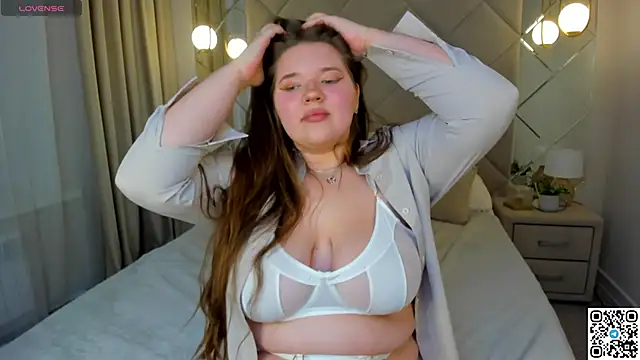 Chloee White online show from 11-08-25, 08:25