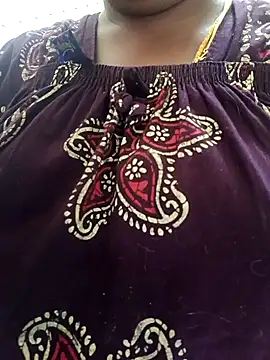 Snapshot of tamilaruvi chatting on 11-09-25, 03:05 tamilaruvi online show from 11-09-25, 03:05