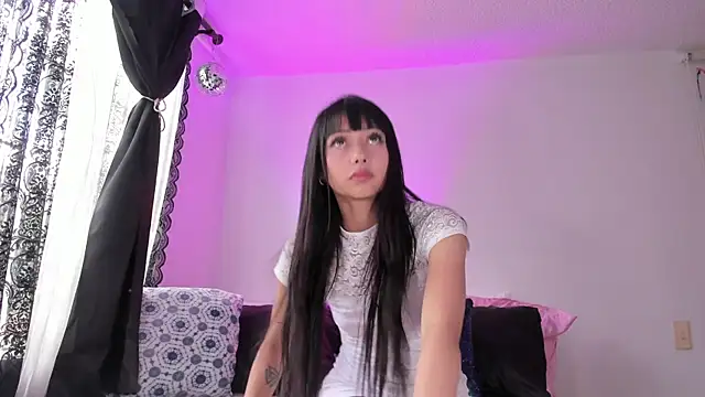 Snapshot of Londonttipton chatting on 09-25-25, 06:00 Londonttipton online show from 09-25-25, 06:00