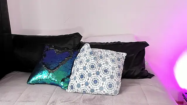 Londonttipton online show from 02-12-26, 07:31