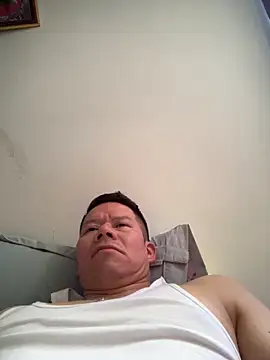 Snapshot of Manu0586 chatting on 04-02-26, 04:59 Manu0586 online show from 04-02-26, 04:59