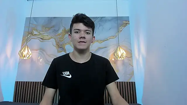 Snapshot of AndyFame1 chatting on 09-19-25, 04:14 AndyFame1 online show from 09-19-25, 04:14