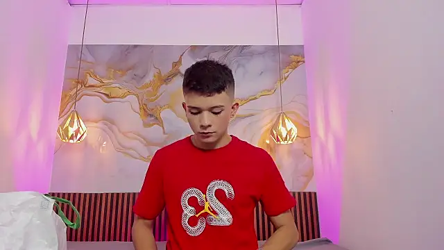 Snapshot of AndyFame1 chatting on 09-21-25, 02:13 AndyFame1 online show from 09-21-25, 02:13