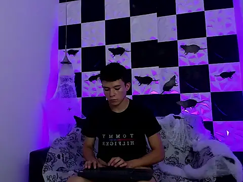 Snapshot of AndyFame1 chatting on 10-14-25, 06:52 AndyFame1 online show from 10-14-25, 06:52