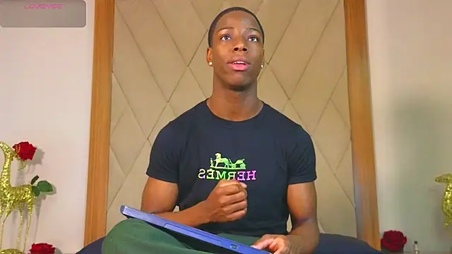 Snapshot of CharlesBrown_ chatting on 05-20-26, 01:28 CharlesBrown online show from 05-20-26, 01:28