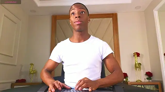 Snapshot of CharlesBrown_ chatting on 06-09-26, 01:56 CharlesBrown online show from 06-09-26, 01:56