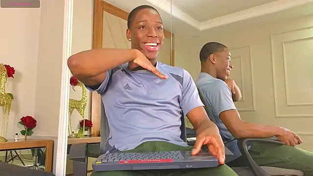 Snapshot of CharlesBrown_ chatting on 06-11-26, 01:42 CharlesBrown online show from 06-11-26, 01:42